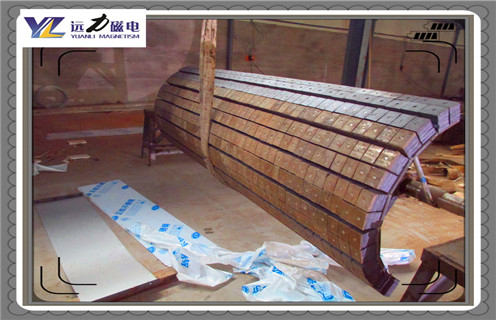 湿式磁选机,稀土永磁机具有高矫顽力超大型化方向发展!能用多长时间结构图_远力为您讲述永磁筒磁选机刮泡时应注意的问题!磁场分布图  湿式磁选机,稀土永磁机具有高矫顽力超大型化方向发展!能用多长时间结构图_远力为您讲述永磁筒磁选机刮泡时应注意的问题!磁场分布图