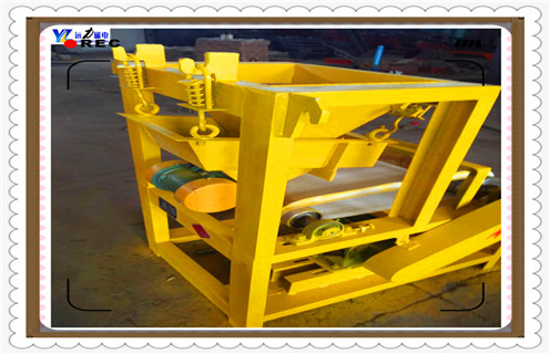 干粉磁选机,煤炭干粉磁选机是不可多得的好设备_煤炭干粉磁选机是不可多得的好设备发展工作视频皮带及结构价格  干粉磁选机,煤炭干粉磁选机是不可多得的好设备_煤炭干粉磁选机是不可多得的好设备发展工作视频皮带及结构价格